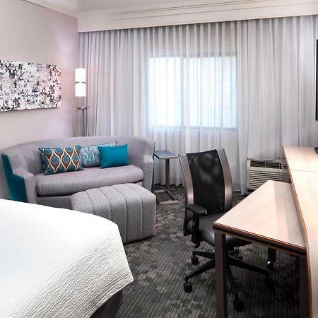 Courtyard By Marriott Pensacola Hotel Ferry Pass Bagian luar foto