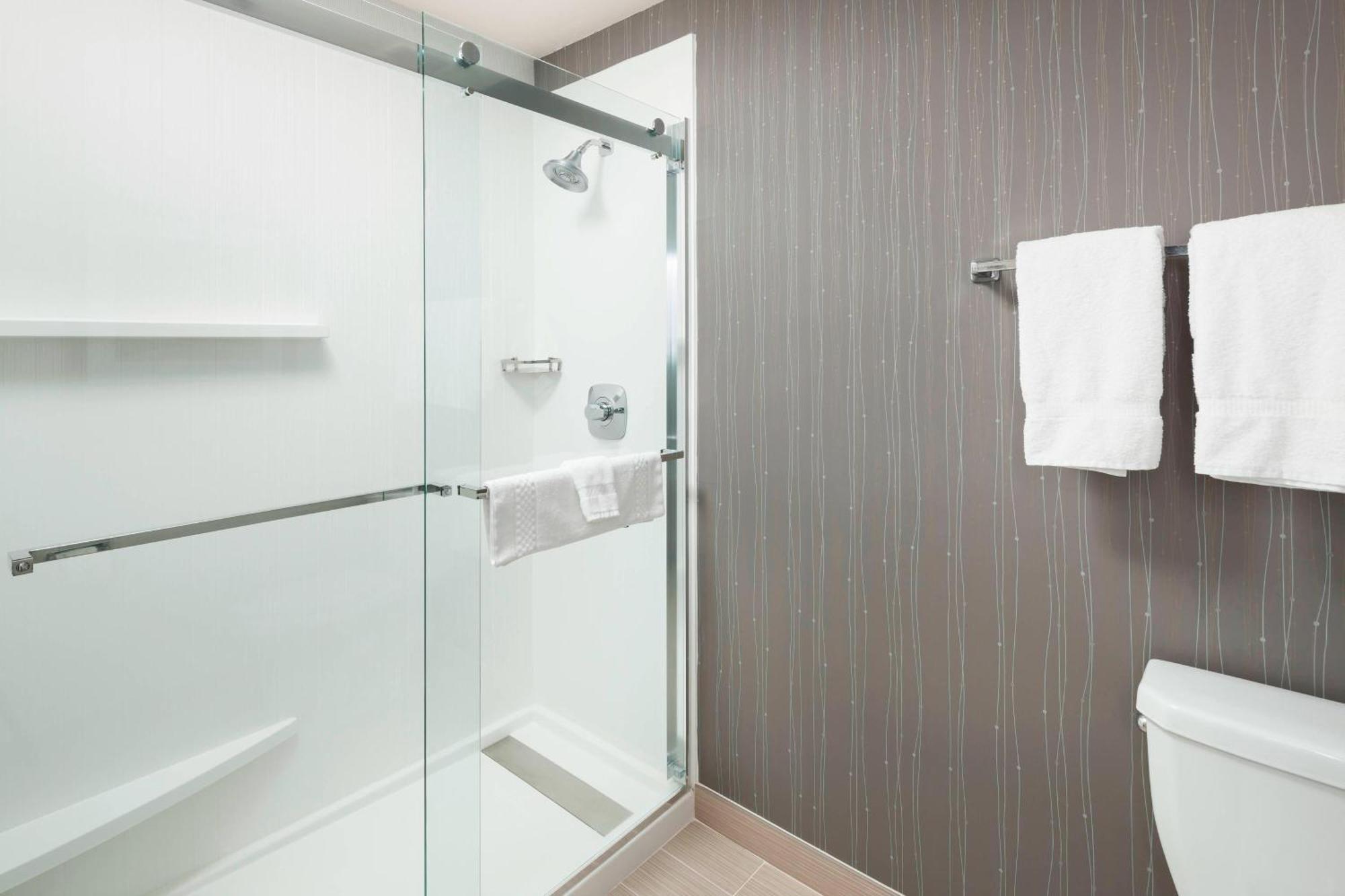 Courtyard By Marriott Pensacola Hotel Ferry Pass Bagian luar foto