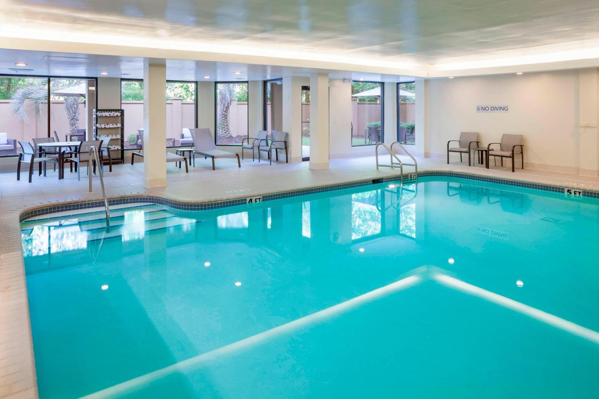 Courtyard By Marriott Pensacola Hotel Ferry Pass Bagian luar foto